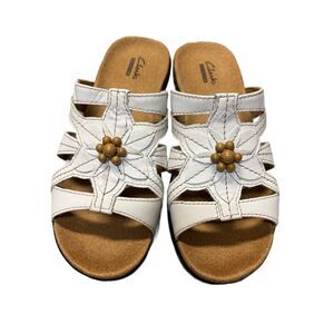 Clark’s White Leather Lexi Myrtle slip-on candles Size 7W